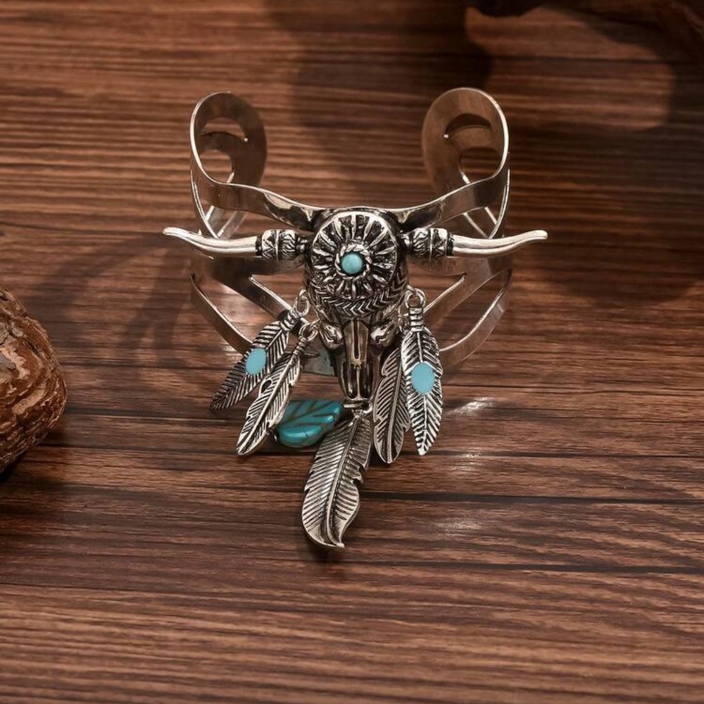 Silver Feather Charm Bracelet - Picture 3 of 5